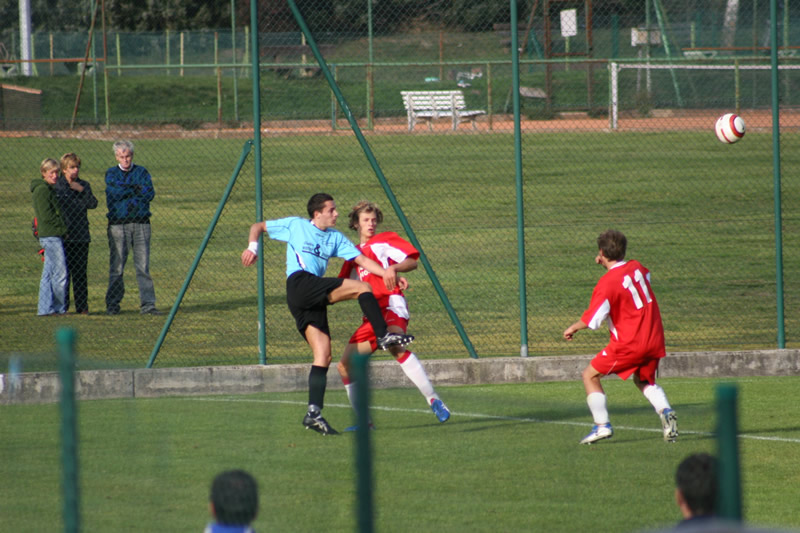 gal/08. Spieltag- SV Reischach-Rasen/2006-10-24 - SVR gg. Rasen-Antholz 131.jpg
